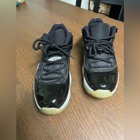 Air Jordan 11 low ‘infrared 23’ size 10 - Picture 3 of 9